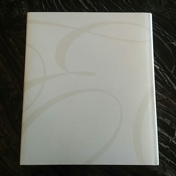 VAN CLEEF and ARPELS - large coffee table book - Picture 3 of 10